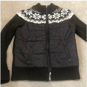 Elegant Brown Puffer Jacket with Sweater Sleeves